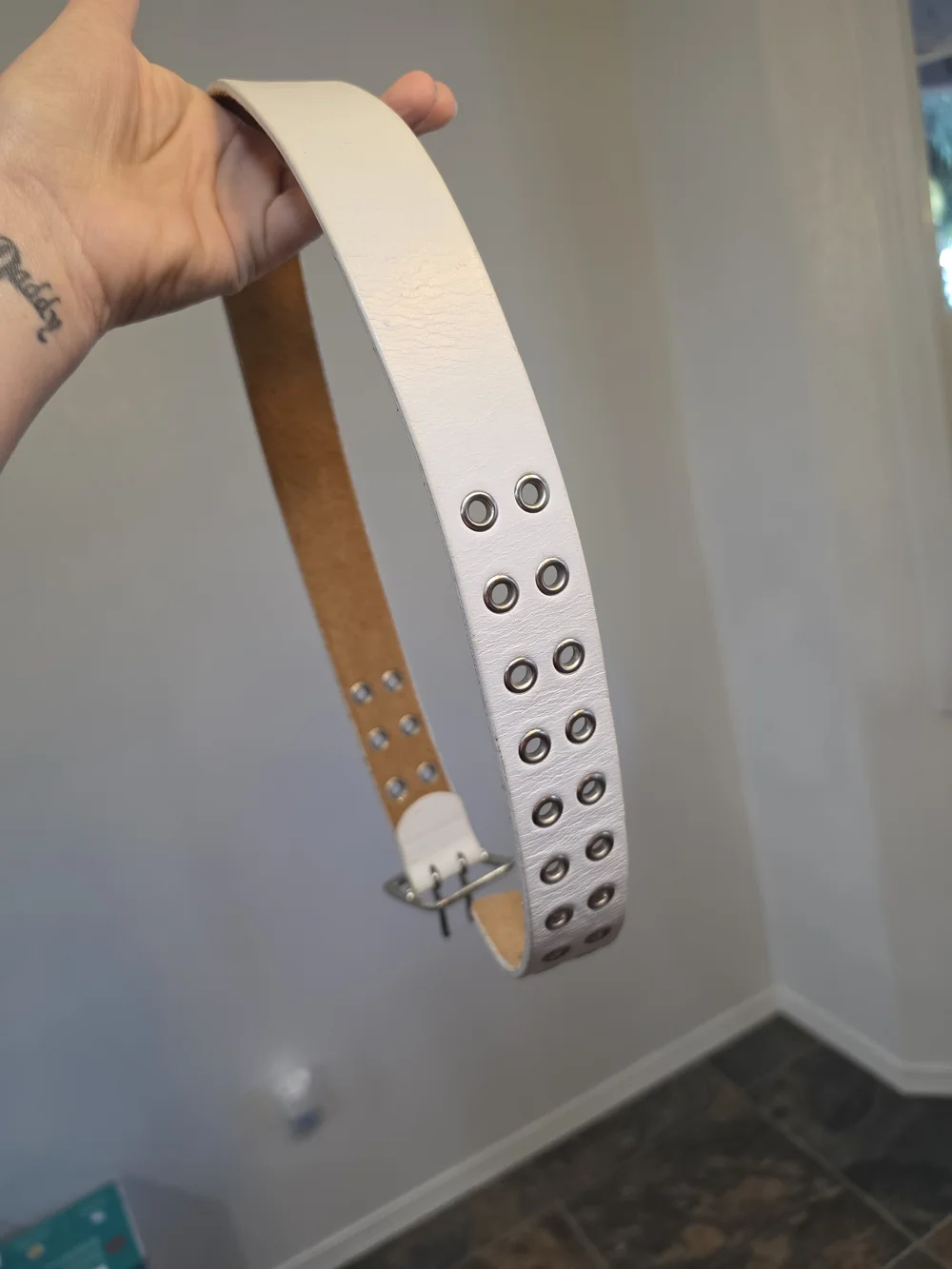 Vintage Interplanet White Leather Double Grommet Belt Size 40/100